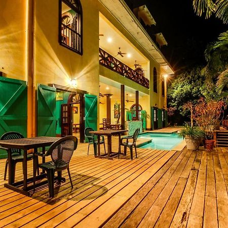 Mahogany Hall San Ignacio Exterior foto
