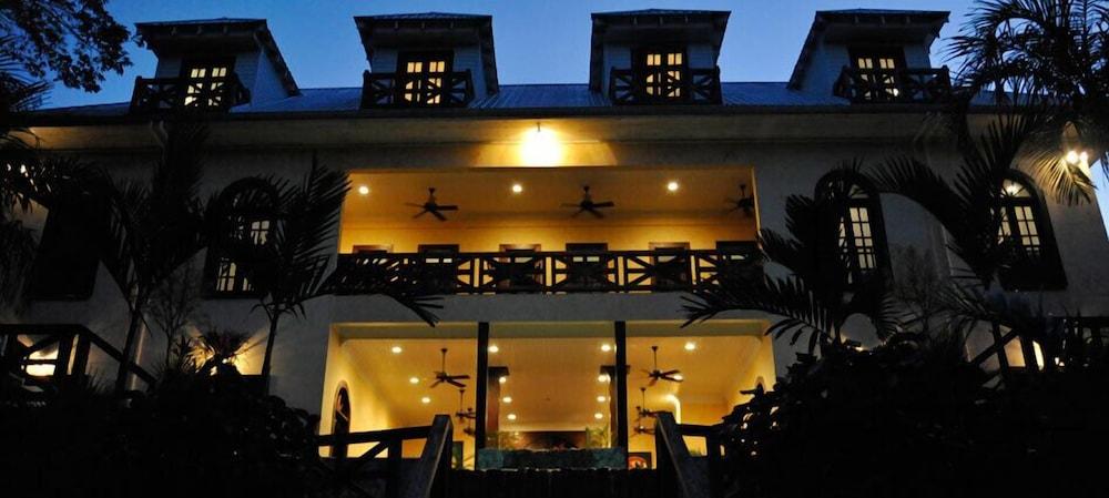 Mahogany Hall San Ignacio Exterior foto